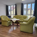 Lägenhet ,unterkunft Fuer Montagen Arbeiter & Familien *
