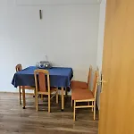 Lägenhet ,unterkunft Fuer Montagen Arbeiter & Familien *