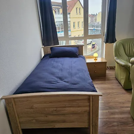 Doebeln Unterkunft Zentrum,Fuer Montagen Arbeiter, Familien, Und Und Und * Döbeln