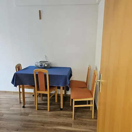 Lägenhet Doebeln Unterkunft Zentrum,Fuer Montagen Arbeiter, Familien, Und Und Und *